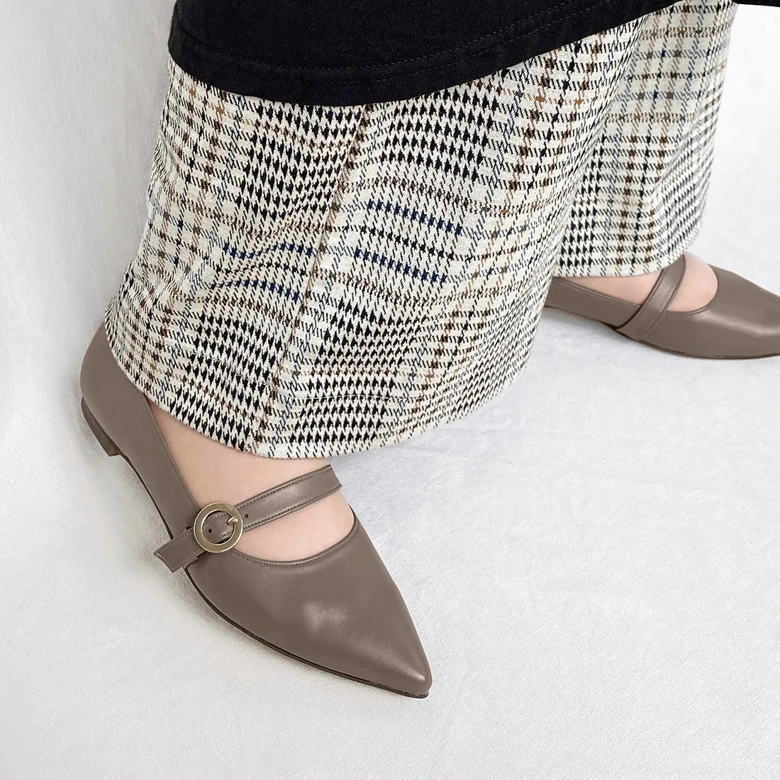 15% OFF: Instep strap flat shoes (m17005) dark greige
