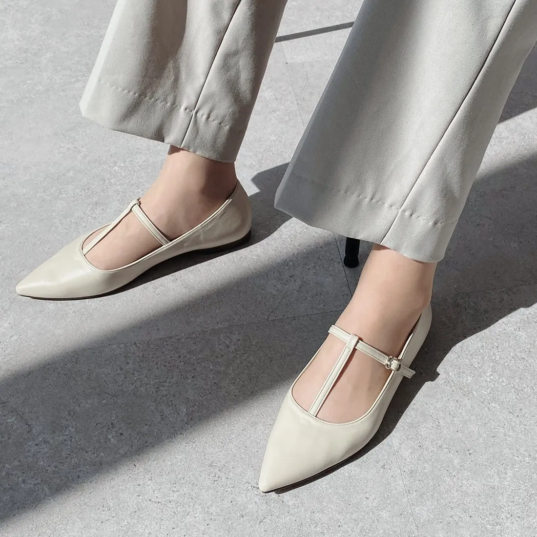 20%OFF: 2024SS: T-Strap Flat Shoes (4796) Ivory