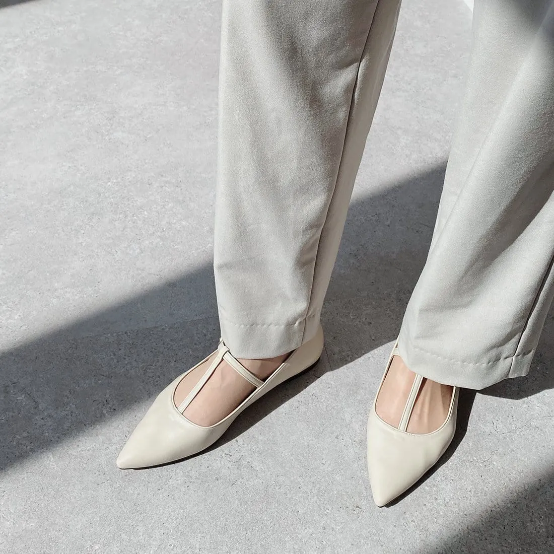 20%OFF: 2024SS: T-Strap Flat Shoes (4796) Ivory