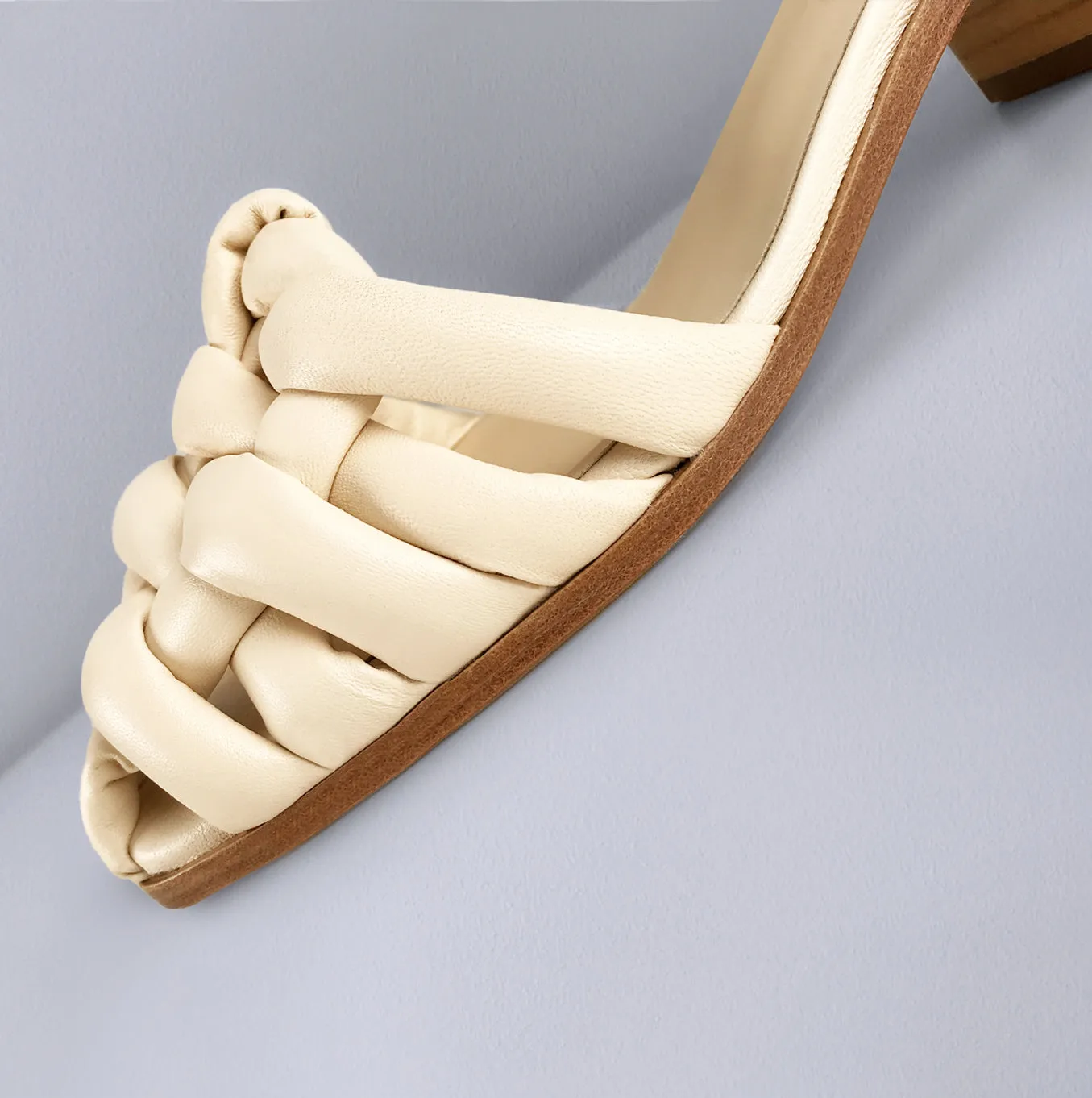 CABERSA HEELED