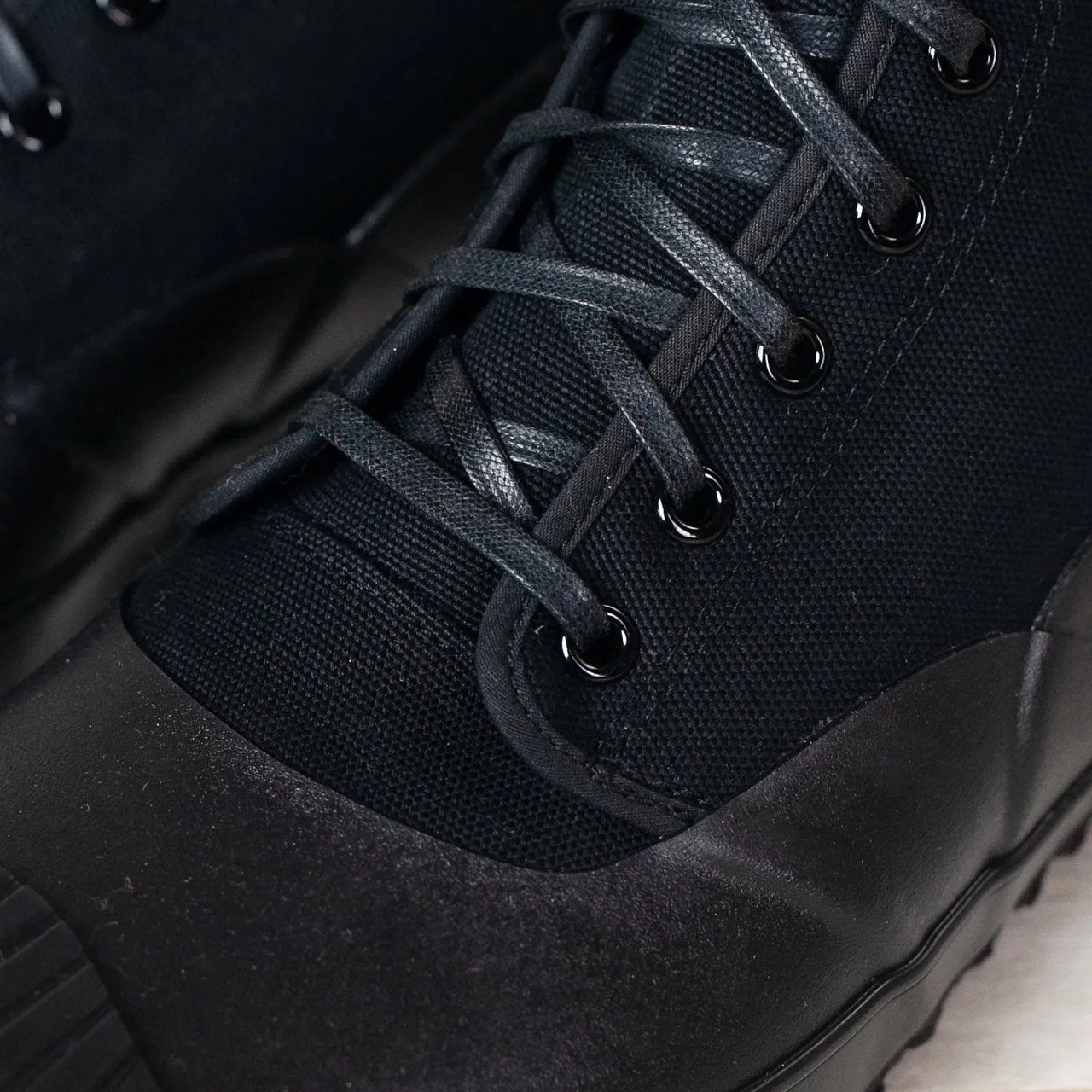 Canvas Sneaker "All Weather" Schwarz