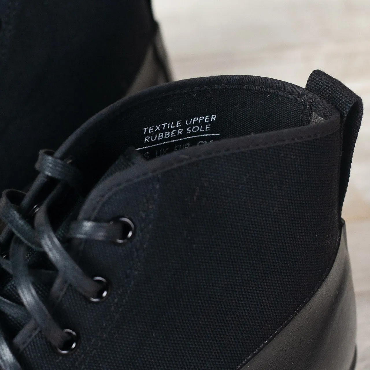 Canvas Sneaker "All Weather" Schwarz