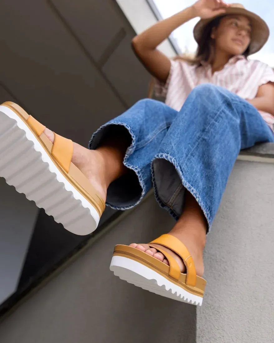 Cushion Vista Hi Sandals in Natural