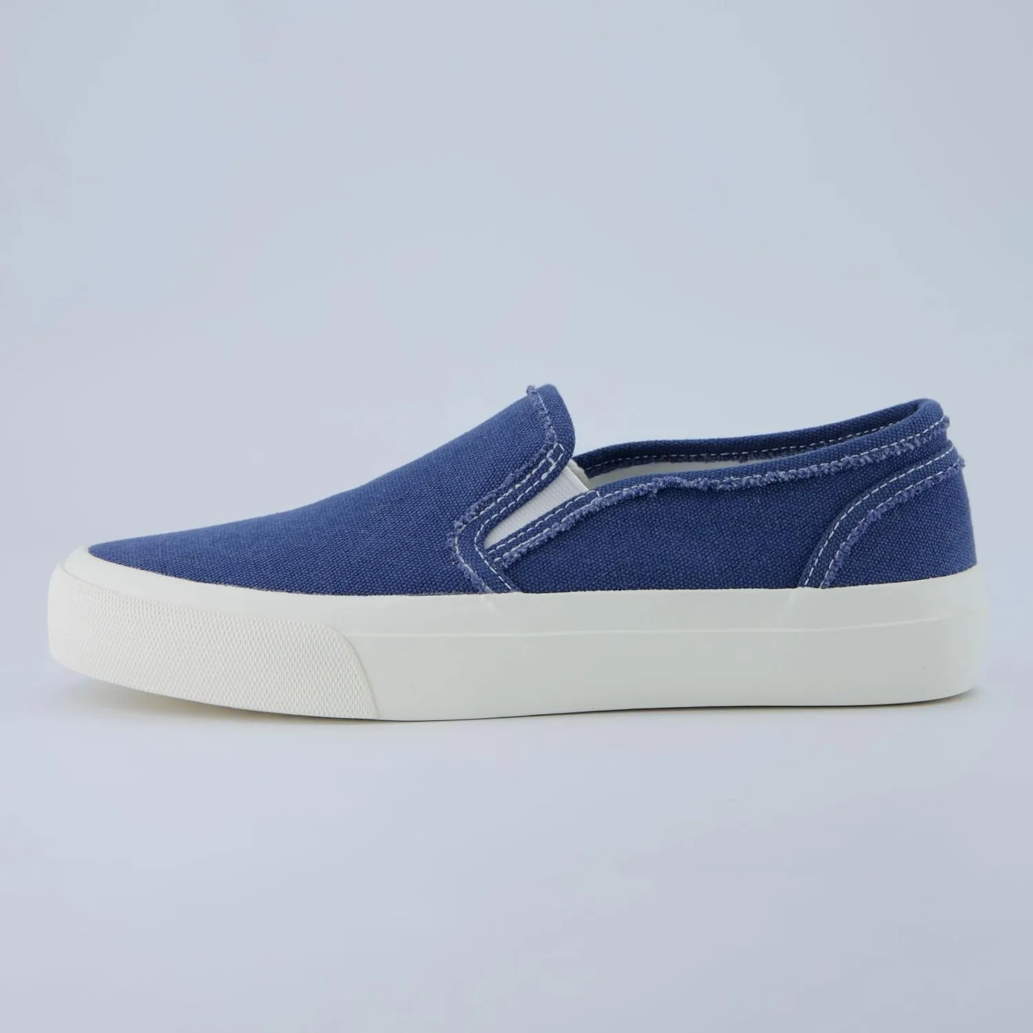 CUSHIONAIRE Fulton Women’s Slip-On Sneaker – Frayed Canvas Casual Shoe with Memory Foam & Flexible Outsole