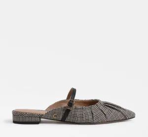 Larissah Mule in Black