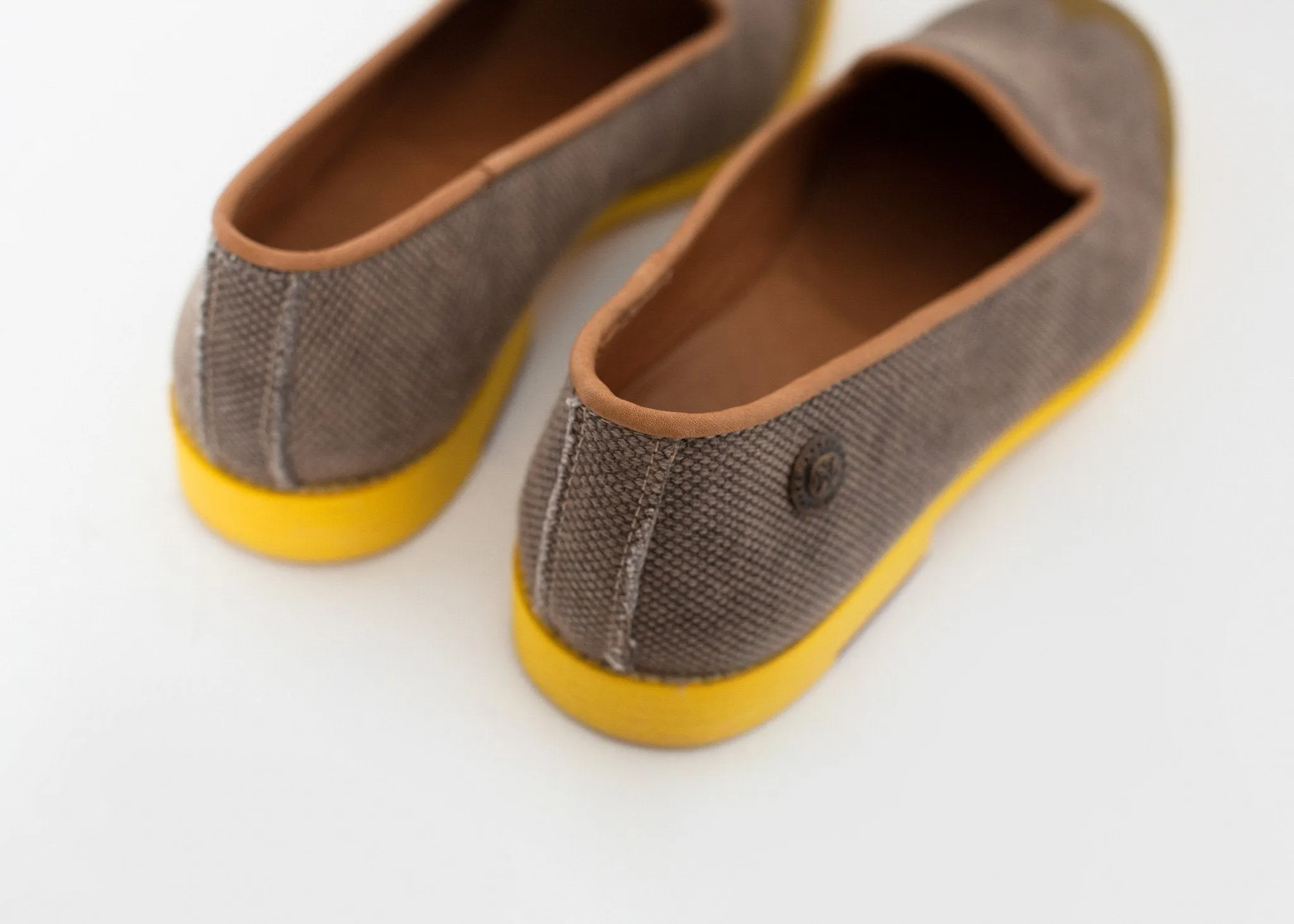 Loafer Wingtip Proactive service in Yellow 5-star customer support
