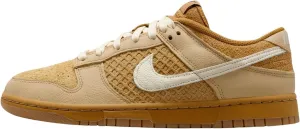 Nike Men's Retro Sneaker