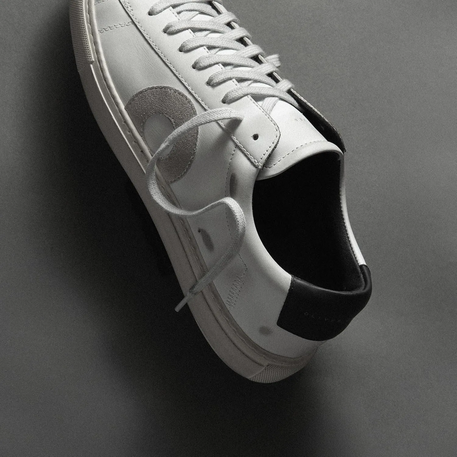 OLIVER CABELL Low 1 Sneaker for Unisex-Adult - Buttery Italian Leather