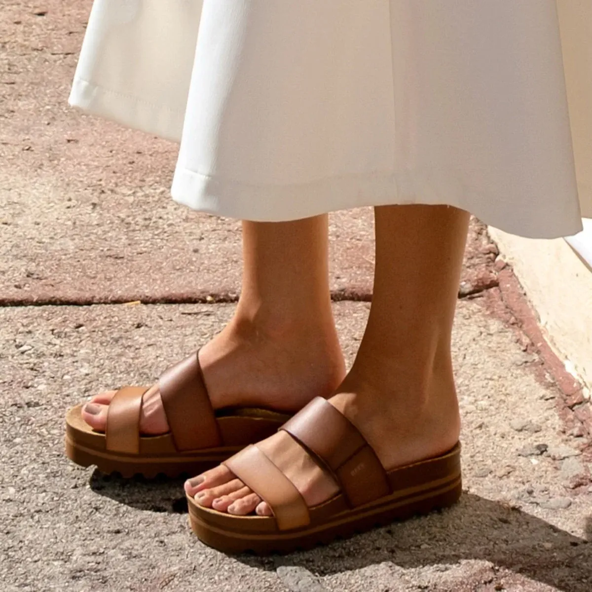 REEF Women's Cushion Vista Hi Sandals