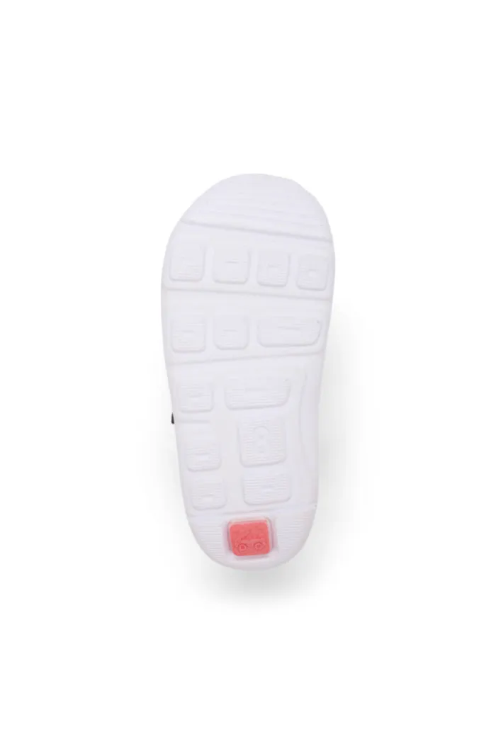 See Kai Run Cyrus IV Flexirun in Gray/Red