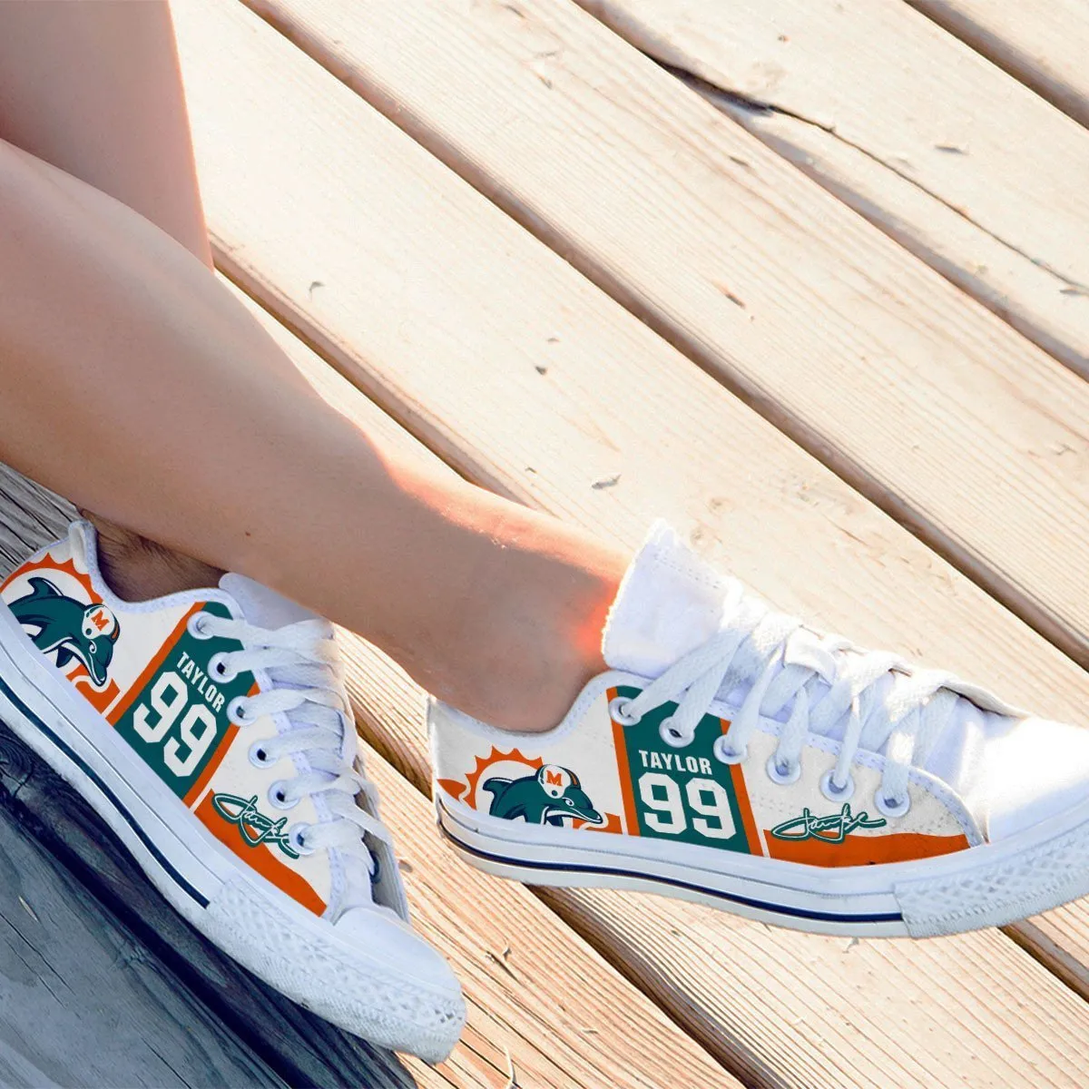 taylor  ladies low cut sneakers