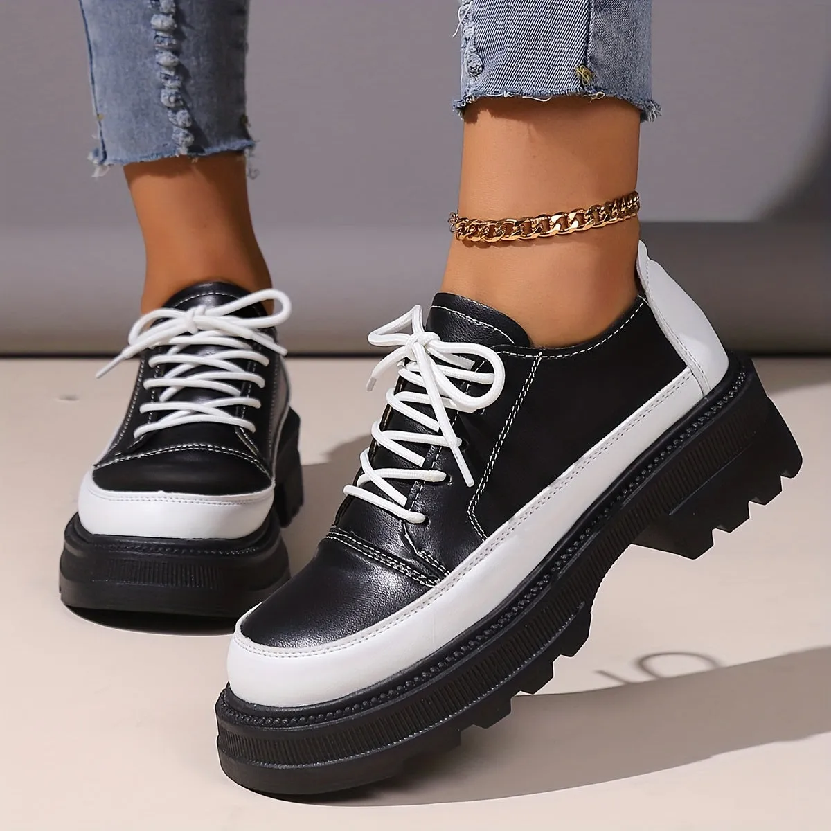 Vibrant Women's Colorblock Platform Sneakers - Round Toe, Lace Up, Low Top, Versatile, Comfortable, Breathable, Fashionable Loafers for Casual Daily Wear