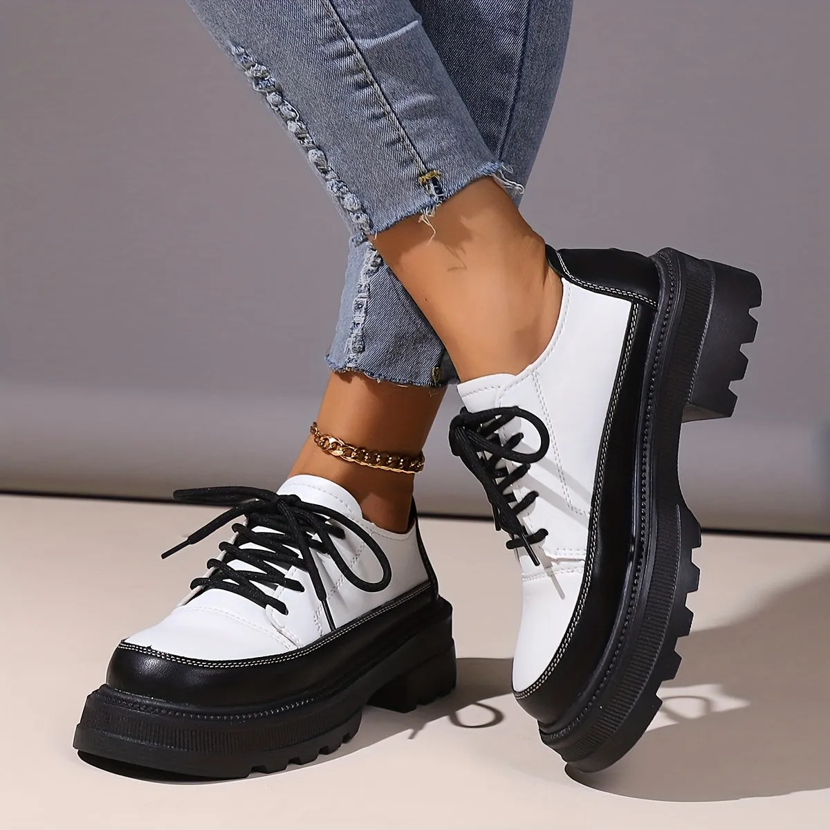 Vibrant Women's Colorblock Platform Sneakers - Round Toe, Lace Up, Low Top, Versatile, Comfortable, Breathable, Fashionable Loafers for Casual Daily Wear