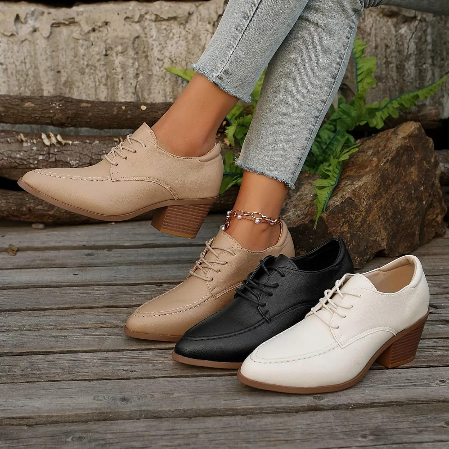 Women's P𝐚tent Leather Low Heels Vintage Wingtip Oxf𝐨rds Pumps L𝐚ce Up Pointed Toe Flat Retro Br𝐨gues Dress Shoes