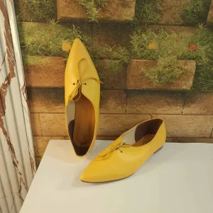 Yellow Pointed Pumps in Flat